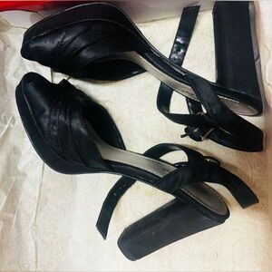 American Eagle Outfitters Black Strappy Heels in 25.5